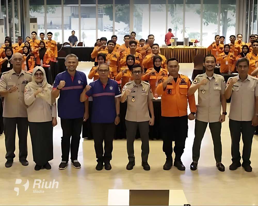 “BPBD Makassar gelar Pelatihan Manajemen Bencana Angkatan III, tingkatkan disiplin dan kesiapsiagaan staf.”