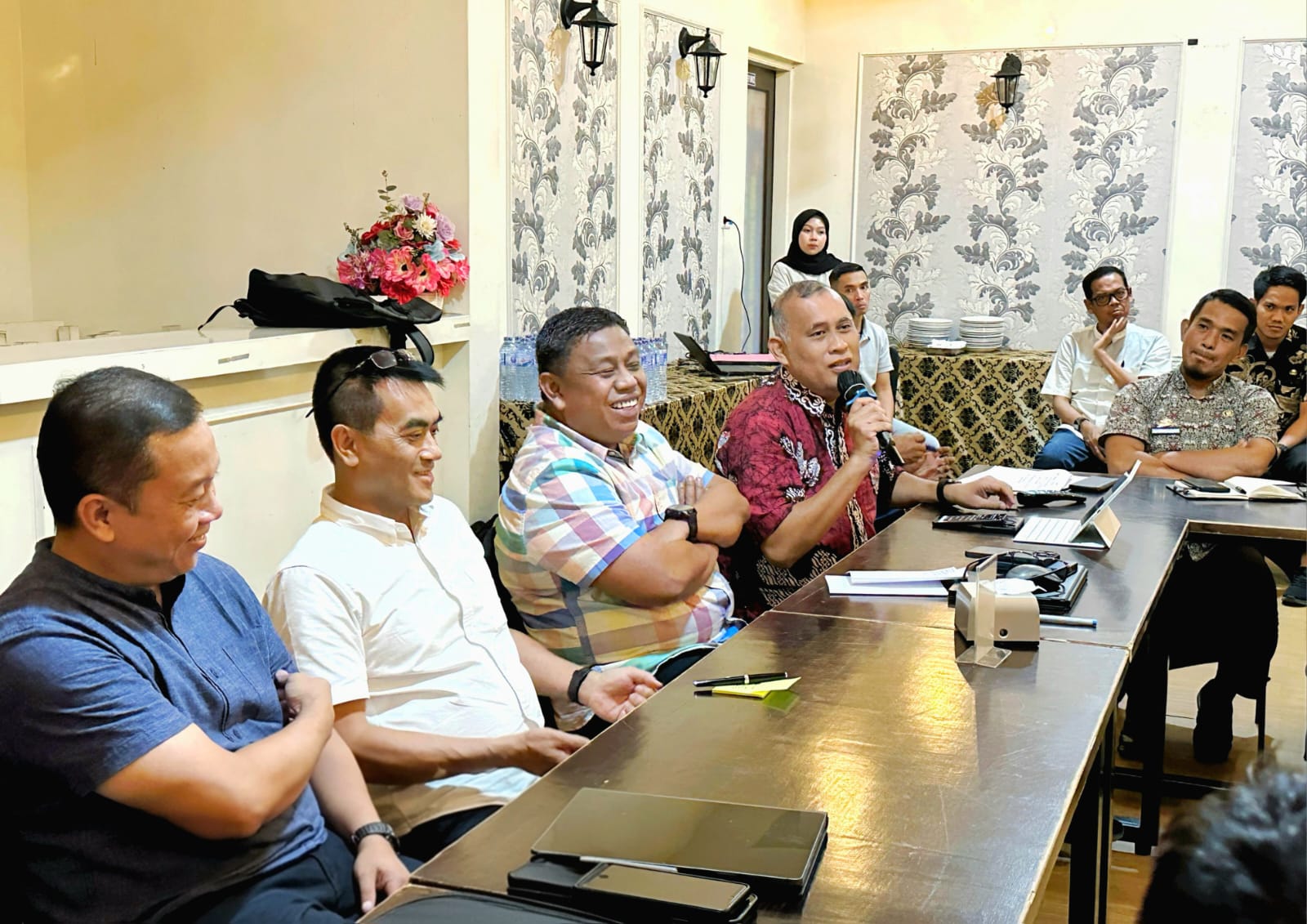 Satgas Percepatan Investasi dan MDA Bahas Dinamika Lingkar Tambang di Luwu